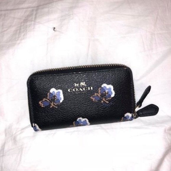 Coach Crossbody and Wallet - Picture 6 of 7